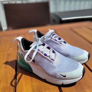 KIDS SIZE 1.5 NIKE AIR 270